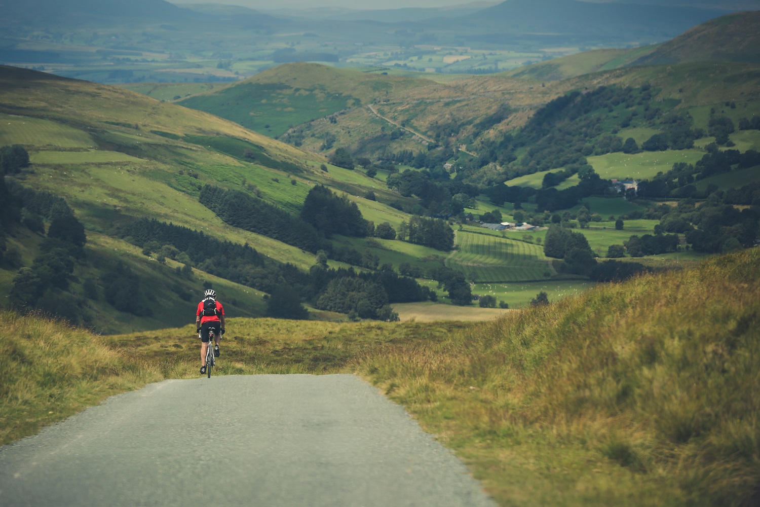 Cyclist at Bwlch y Groes